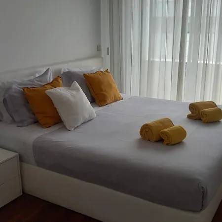 Apartment Mouzinho De Albuquerque *