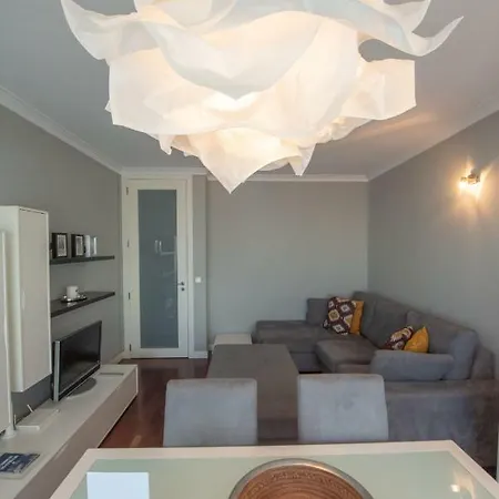 Mouzinho De Albuquerque Appartamento *