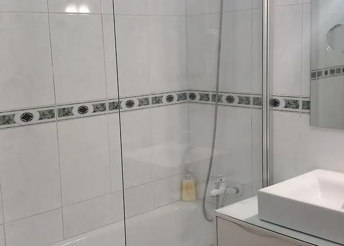 Mouzinho De Albuquerque Apartamento *