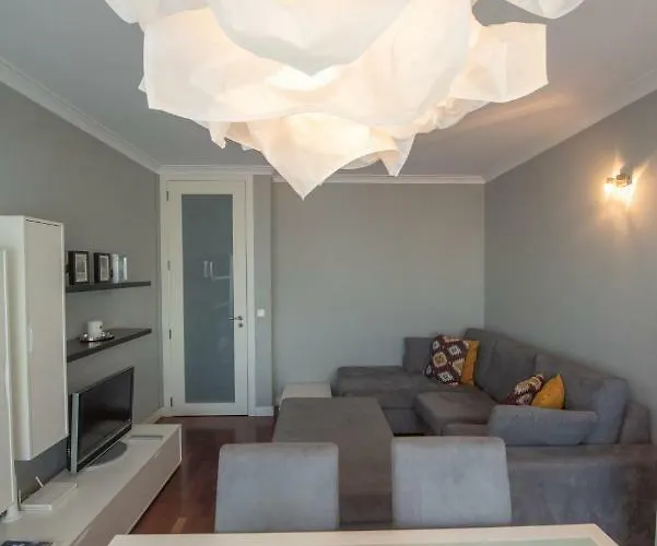 Mouzinho De Albuquerque Apartment *